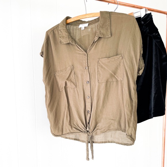 Dizzy Lizzy Tops - Minimal Olive Cap Sleeve Blouse
